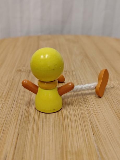 Retro drevený káčer, šnúrkové nohy, 6,5 cm,