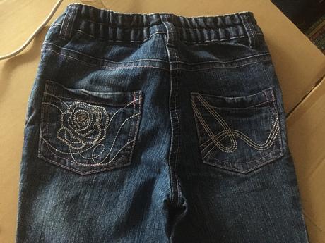 Rifle s vyšitými vreckami, okay,122