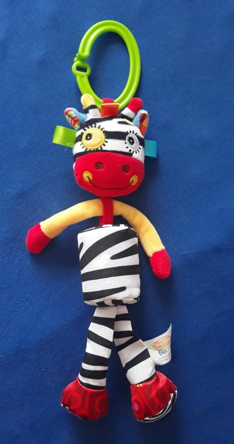 Hrkalka na zavesenie,