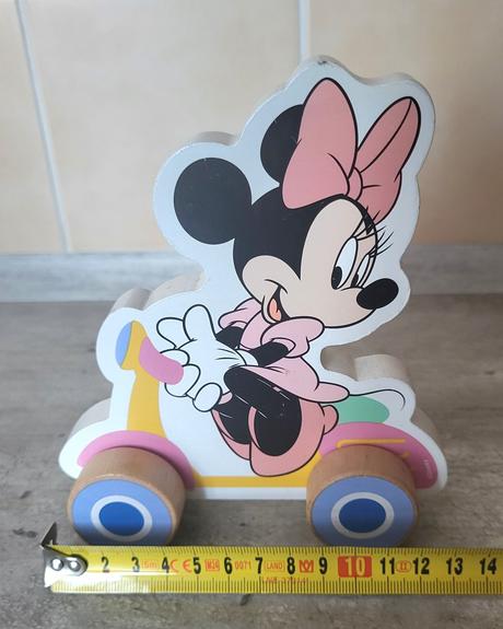 Drevené autíčko minnie, 