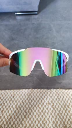 Športové slnečné okuliare, 