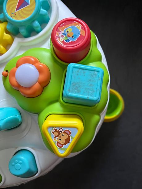 Interaktivny stolík,