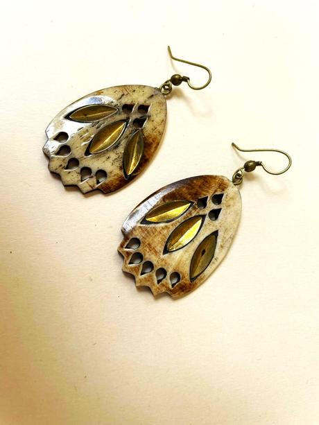 Prírodné kostené náušnice, 