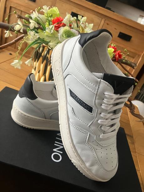 Kožené tenisky valentino, 38