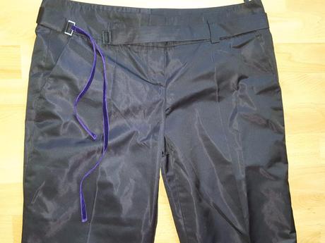 Satenove nohavice hugo boss, 40