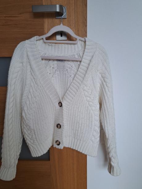 Upletovy svetrik, reserved,s