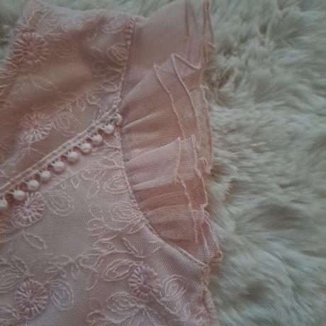 Ružové šiatky, 98