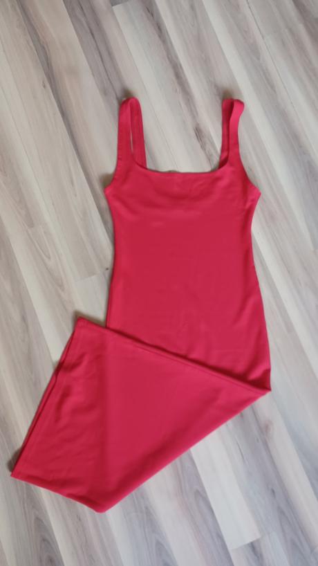 Červené úzke šaty, bershka,xs