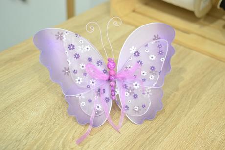 Fialový motýľ dekorácia, 