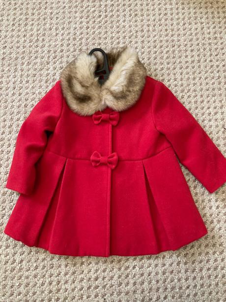 Nádherný slávnostný kabátik 86, 86