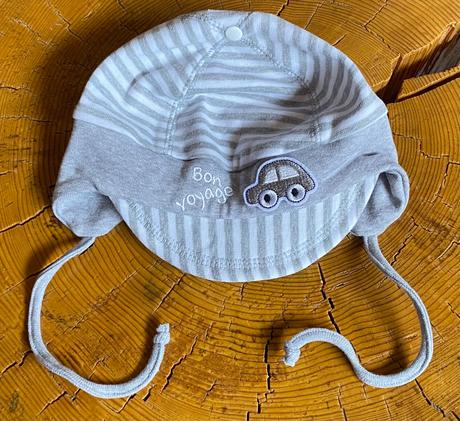 Prechodná čiapočka pre bábätko  so šiltom, richelieu,86