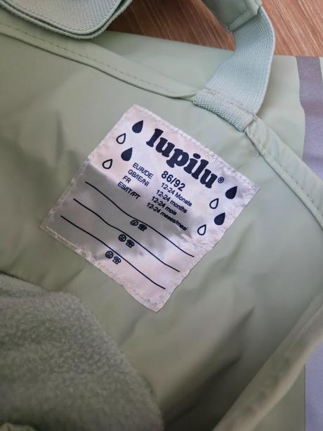 Nohavice do dažďa, lupilu,86