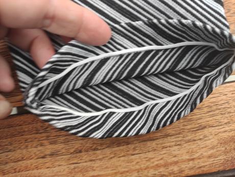Čierno-biele elastické kraťasy zara veľkosť xs, zara,xs