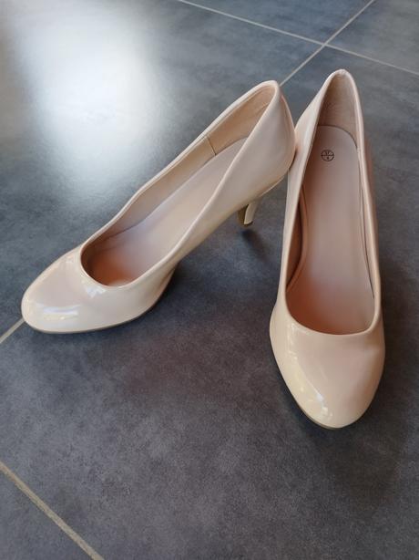 Béžové lodičky, 37