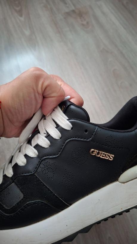 Guess tenisky, guess,40