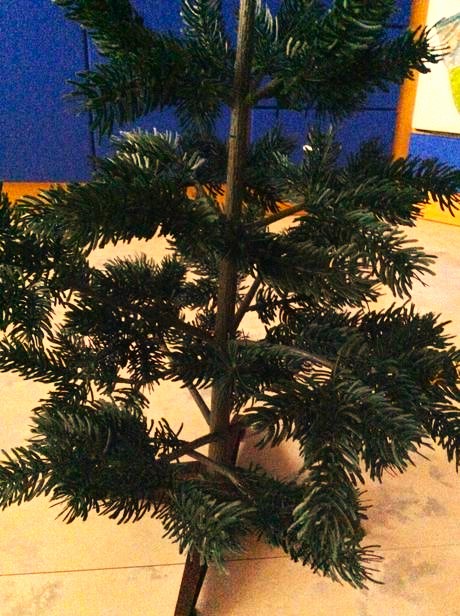 Malý vianočný stromček so stojanom 90 cm,