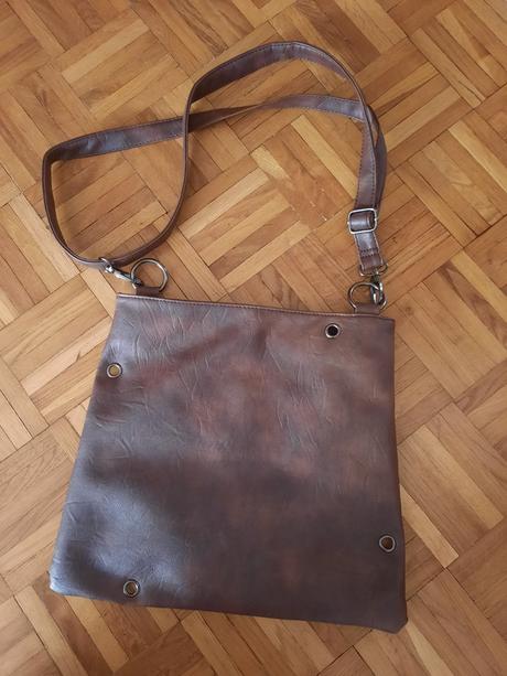 Dámska cross body kabelka, 