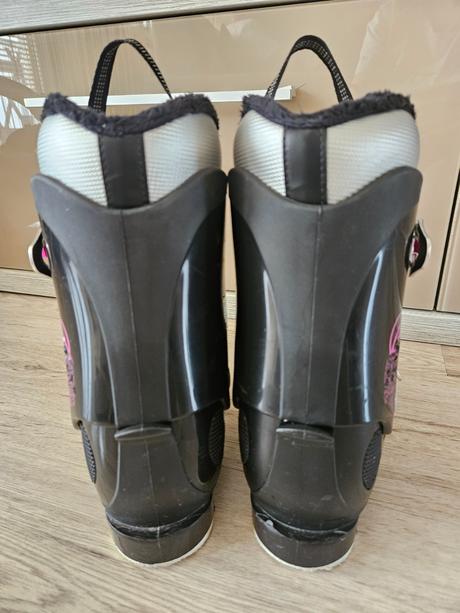 Nastaviteľné lyžiarky,