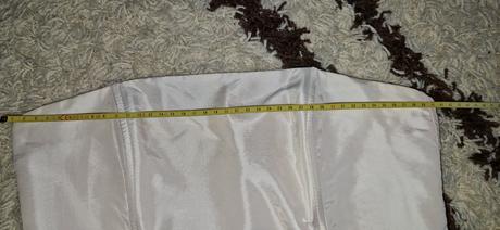 Spoločenské šaty, 40