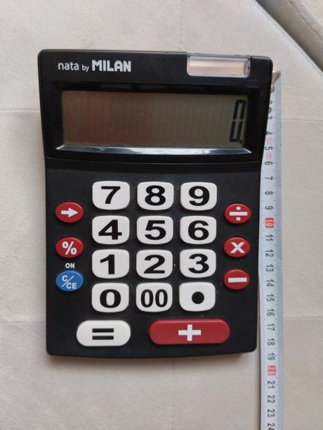 Kalkulačka- väčšia,