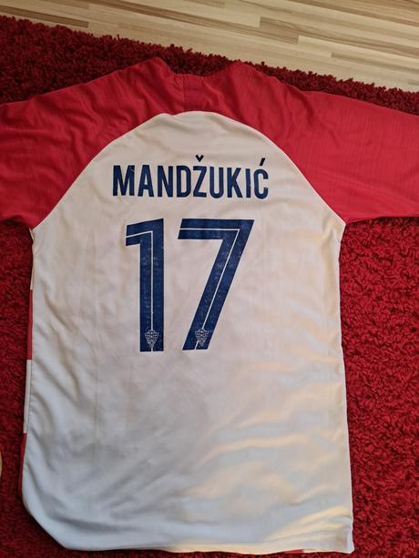 Dres mandžukic, 176