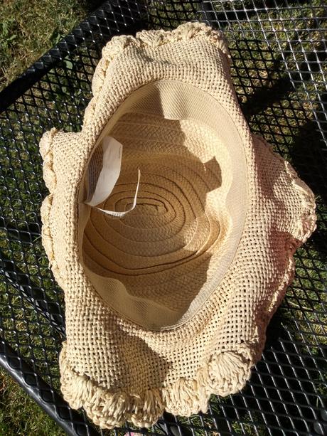 Klobúčik, tesco,128