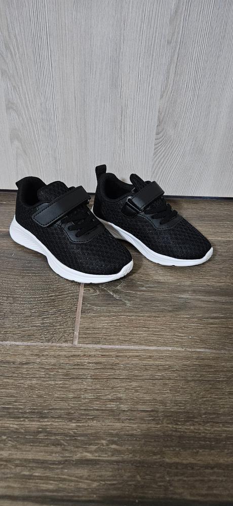 Čierne tenisky shein, 28
