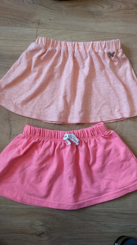2x suknicky, reserved,80