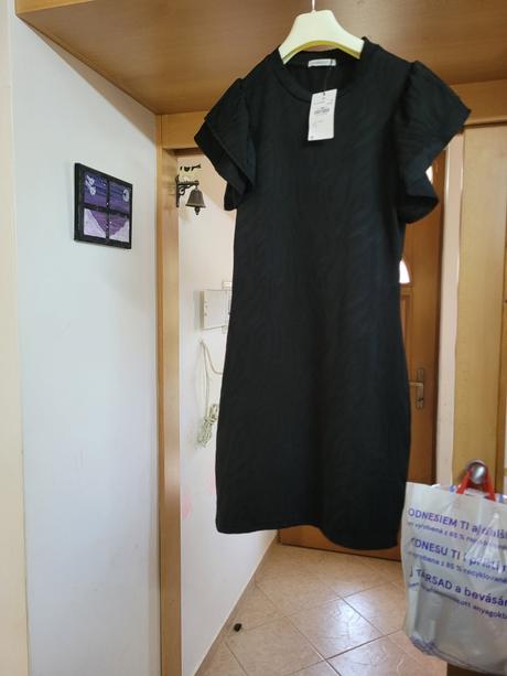 Šaty čierne, gate,38