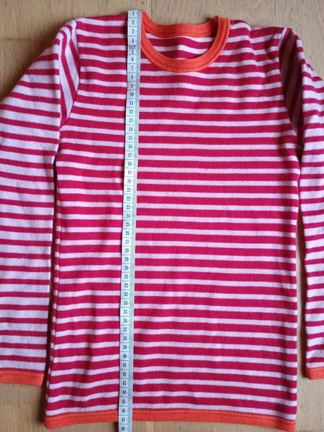 Vlnené tričko, 122