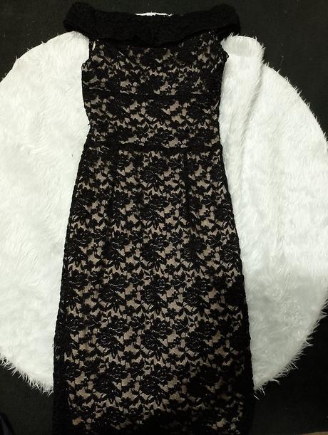 Elegantné šaty, nekrcive, s