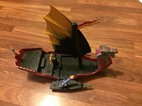 Predam krasnu pirátsku loď legoland aj s panačikmi, 