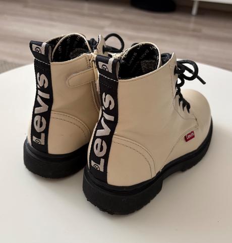 Topanočky levis, levis,33