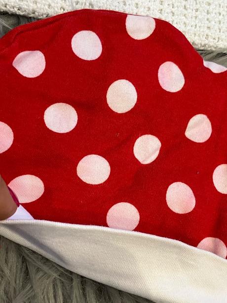 Dievčenská bodkovaná čiapka s mašličkou, 68