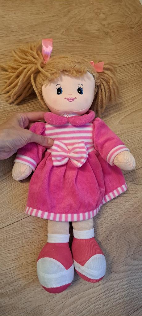 Plyšová bábika, 
