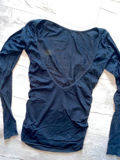 Tricko s holým chrbtom, m