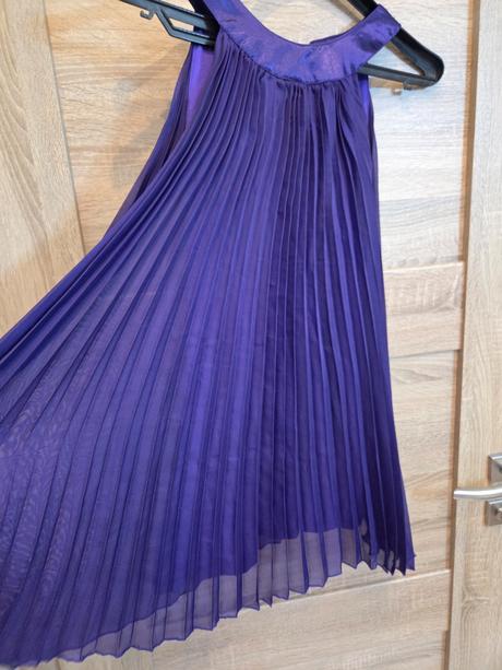 Slávnostné šatky, 146