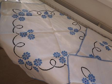 Set obrusov v modro bielom prevedení-kvietky,, 