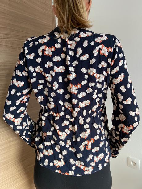 Zaujímavá blúzka, zara,s