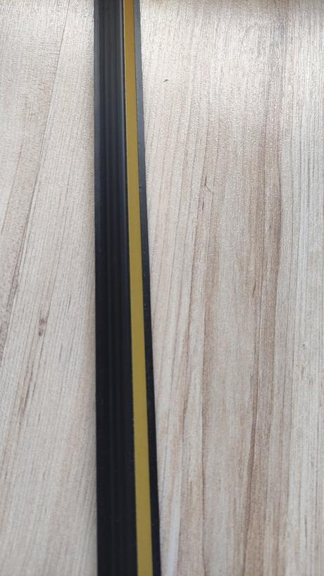 Kuchynska, kúpeľňová lišta univerzálna,