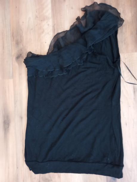 Tričko cez rameno s volanom, m