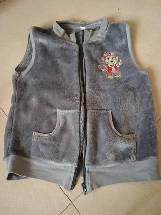 Plyšová vesta, 122