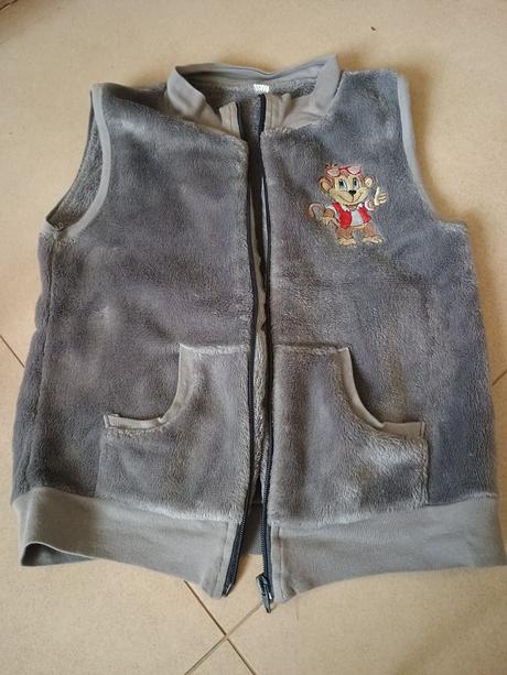 Plyšová vesta, 122