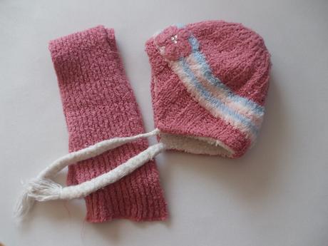 Čiapka a šál, 122