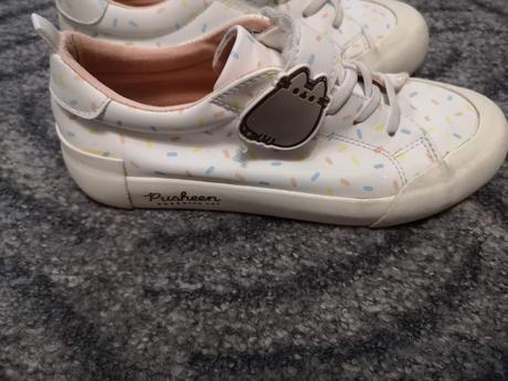 Botasky, reserved,36