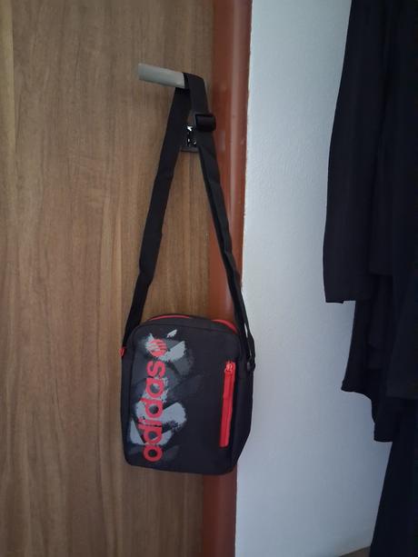 Adidas taška kabelka crossbody ako nová, adidas