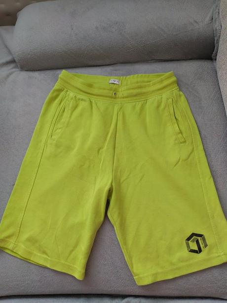 Šortky, f&f,164