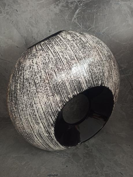 Extravagantná váza, 