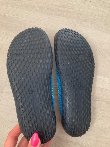 Topanky do vody, tribord,32