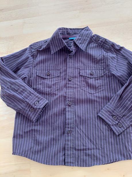 Prúžkova košeľa, 110